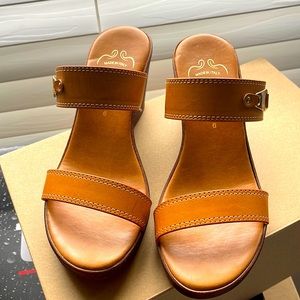 Italian ShoeMakers Strappy Wedge Tan Sandals.